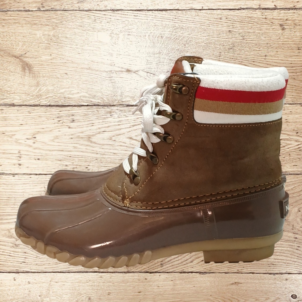Nautica Winter Boots Size 9M Warm & Waterproof Brown w/ White Laces Style Melody